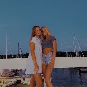 Meet your Posher, Casey